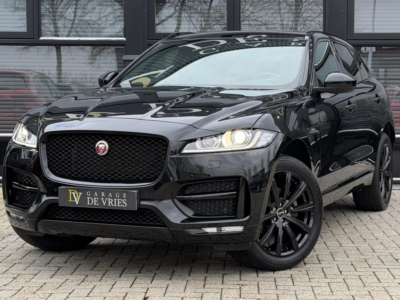 Jaguar F-Pace (2018) — foto 1