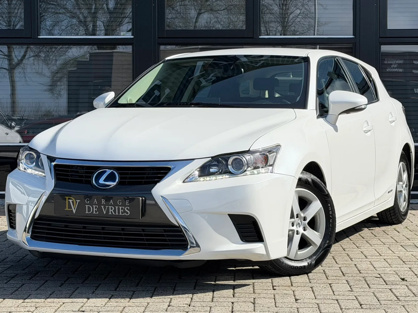 Lexus CT (2017) — foto 1