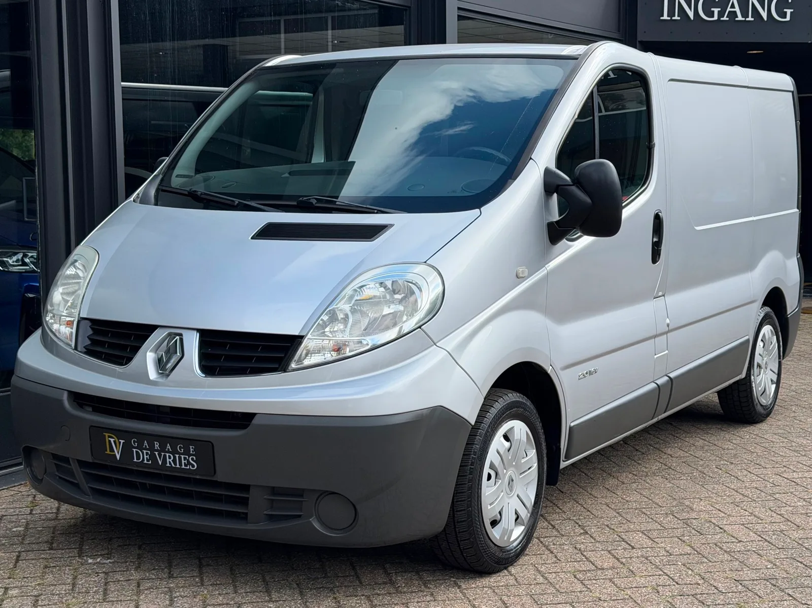 Renault Trafic (2008) — foto 1