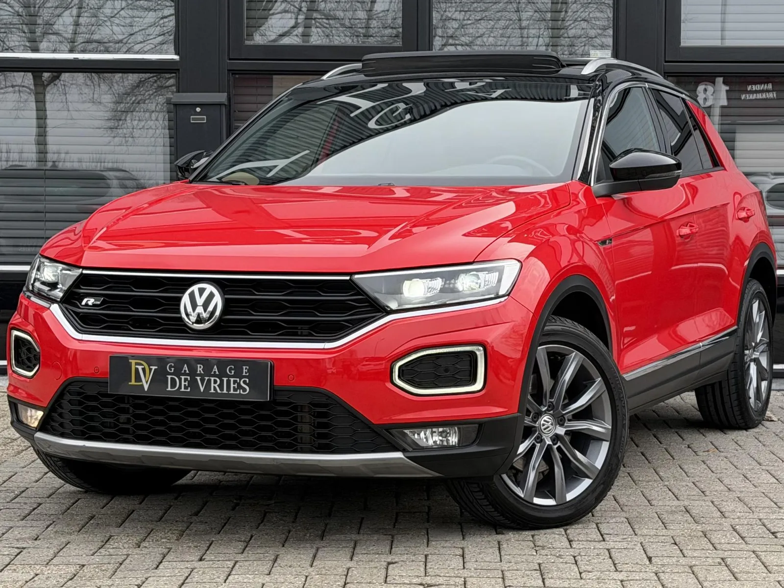 Volkswagen T-Roc (2019) — foto 1
