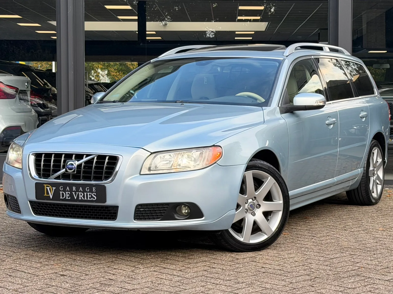 Volvo V70 (2008) — foto 1