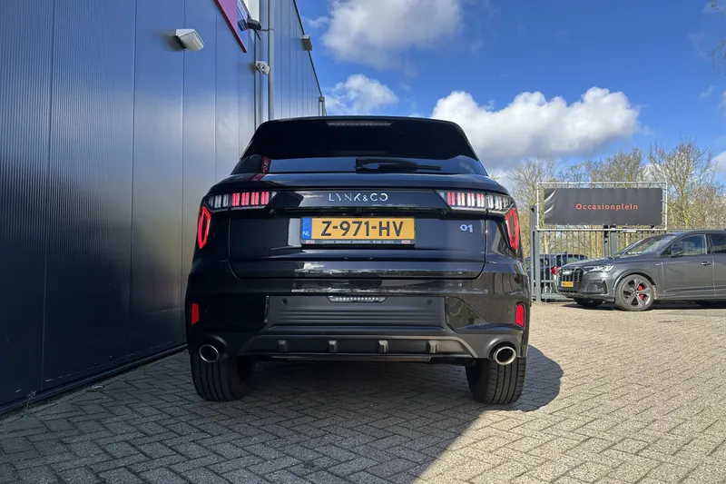 Lynk & Co 01 (2024)