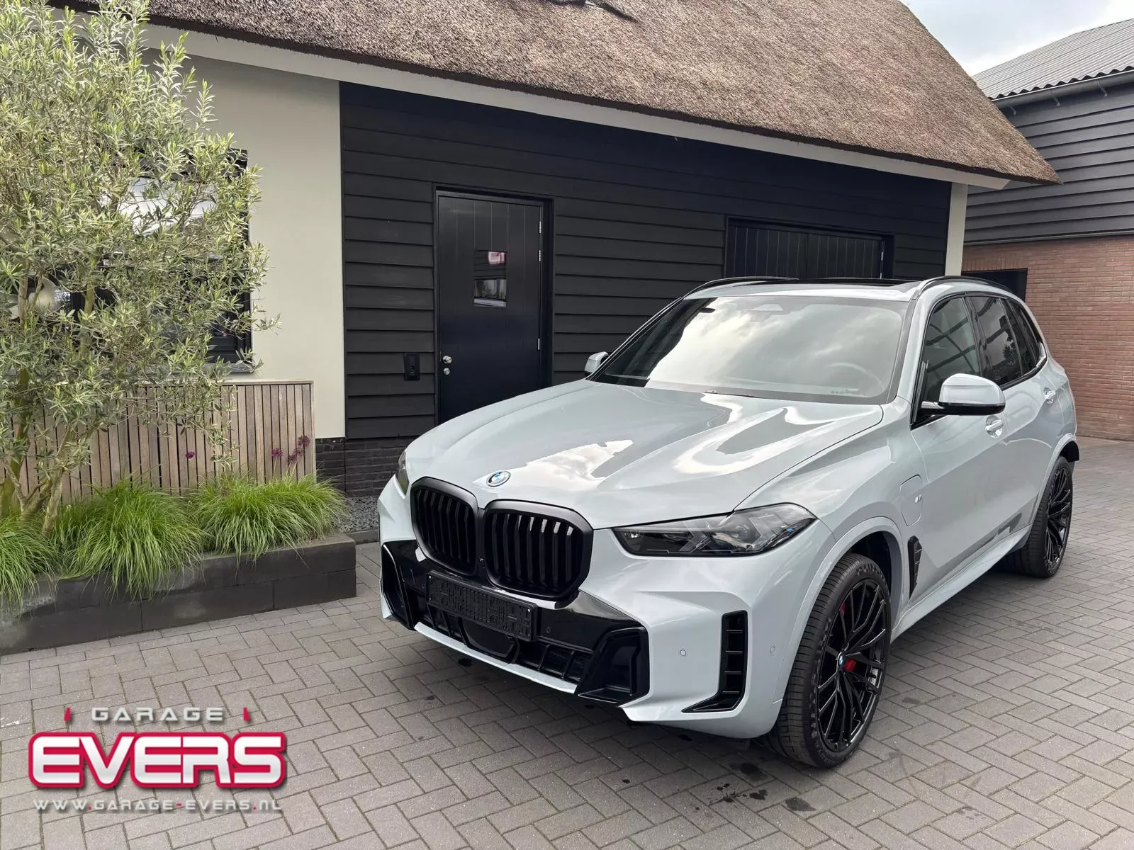 BMW X5 (2025) — foto 1