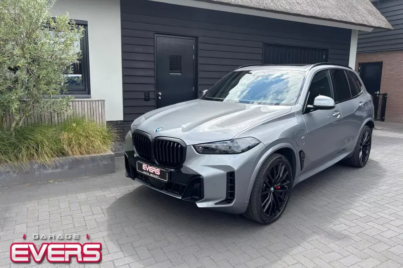 BMW X5 (2025)