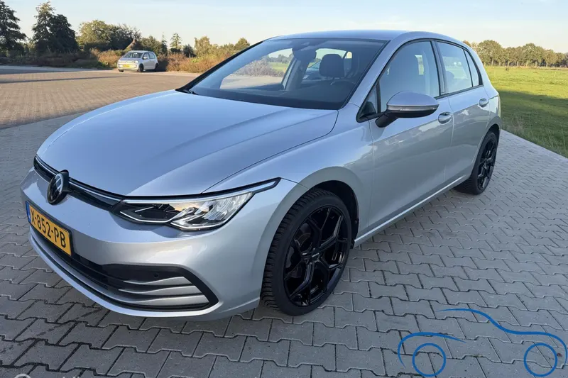 Volkswagen Golf (2024)