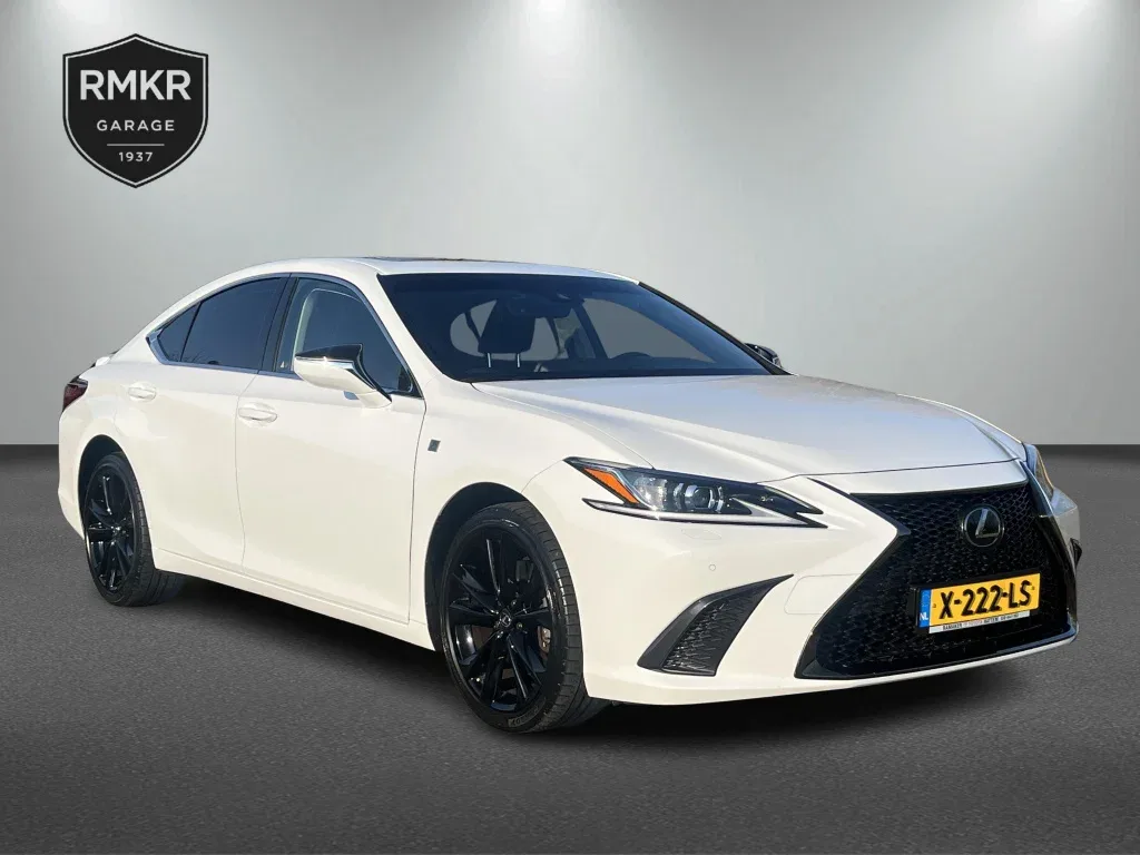 Lexus ES (2023) — foto 1