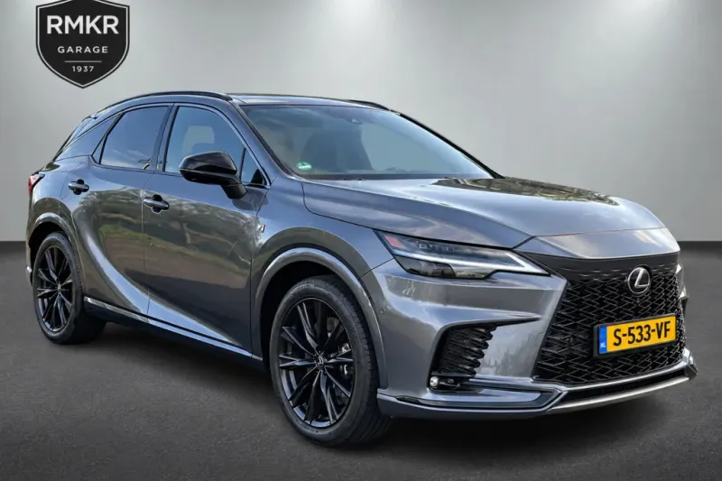 Lexus RX (2023)