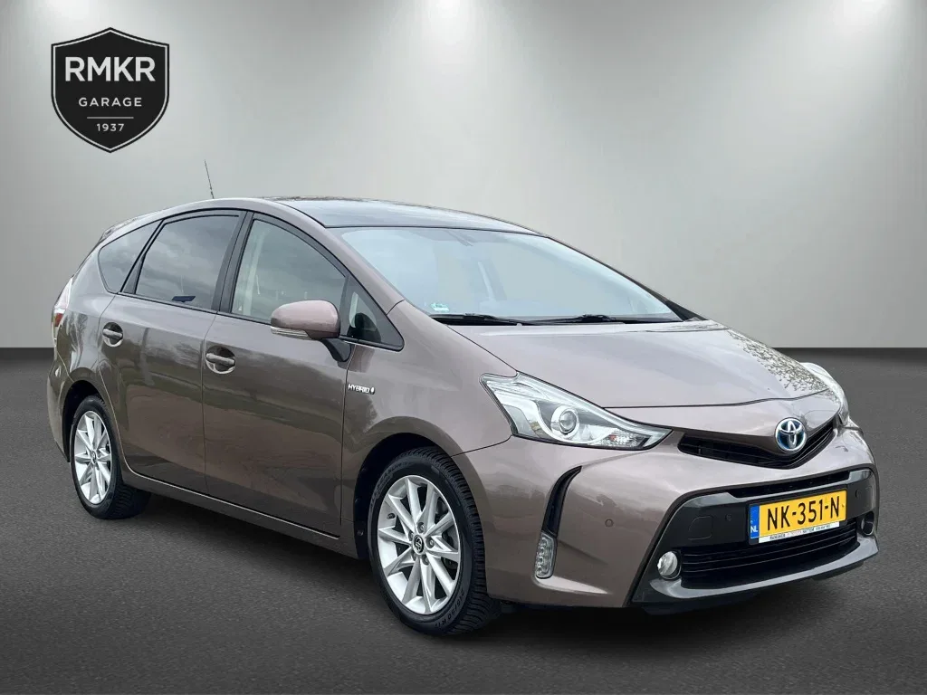 Toyota Prius (2017) — foto 1