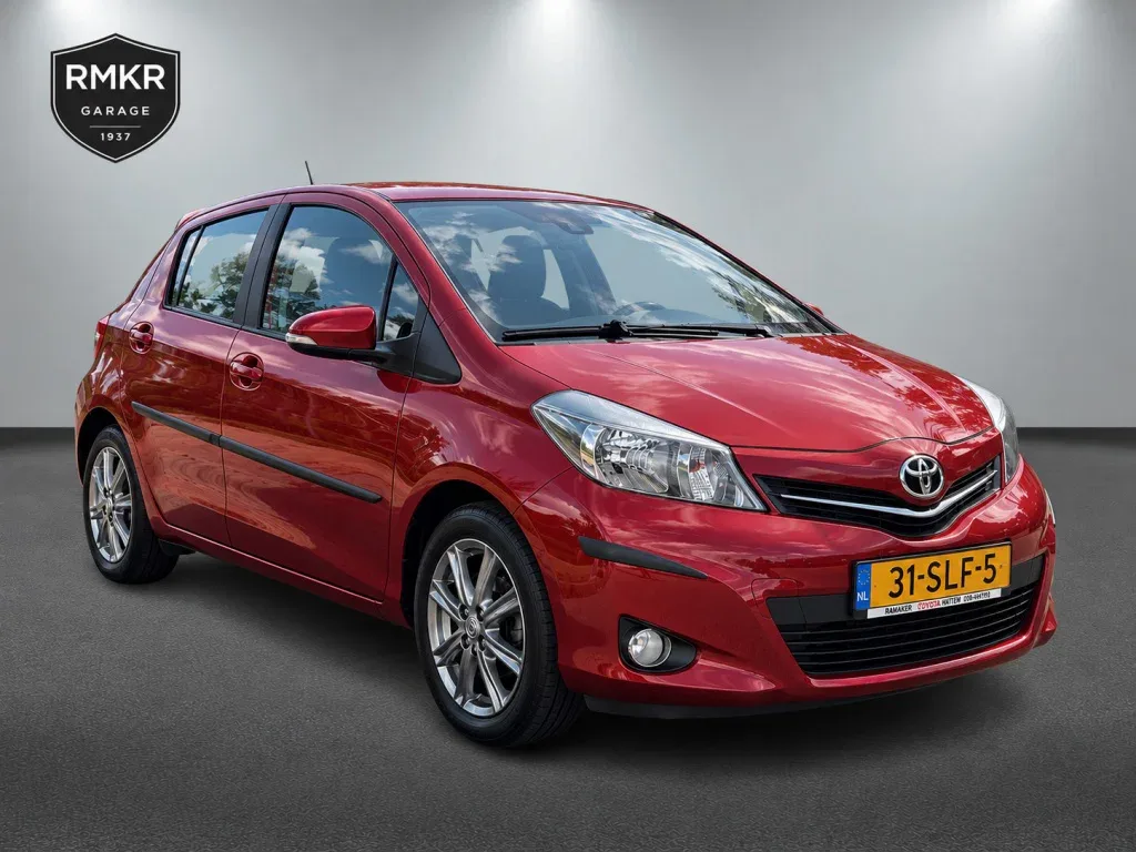 Toyota Yaris (2011) — foto 1
