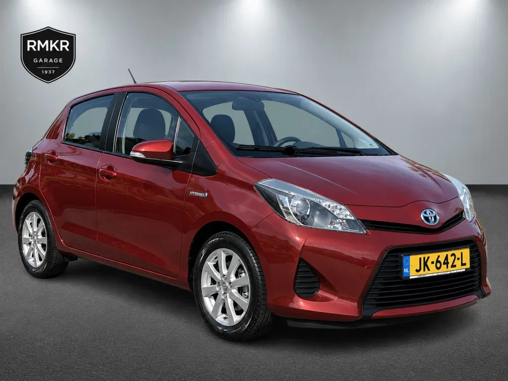 Toyota Yaris (2013) — foto 1