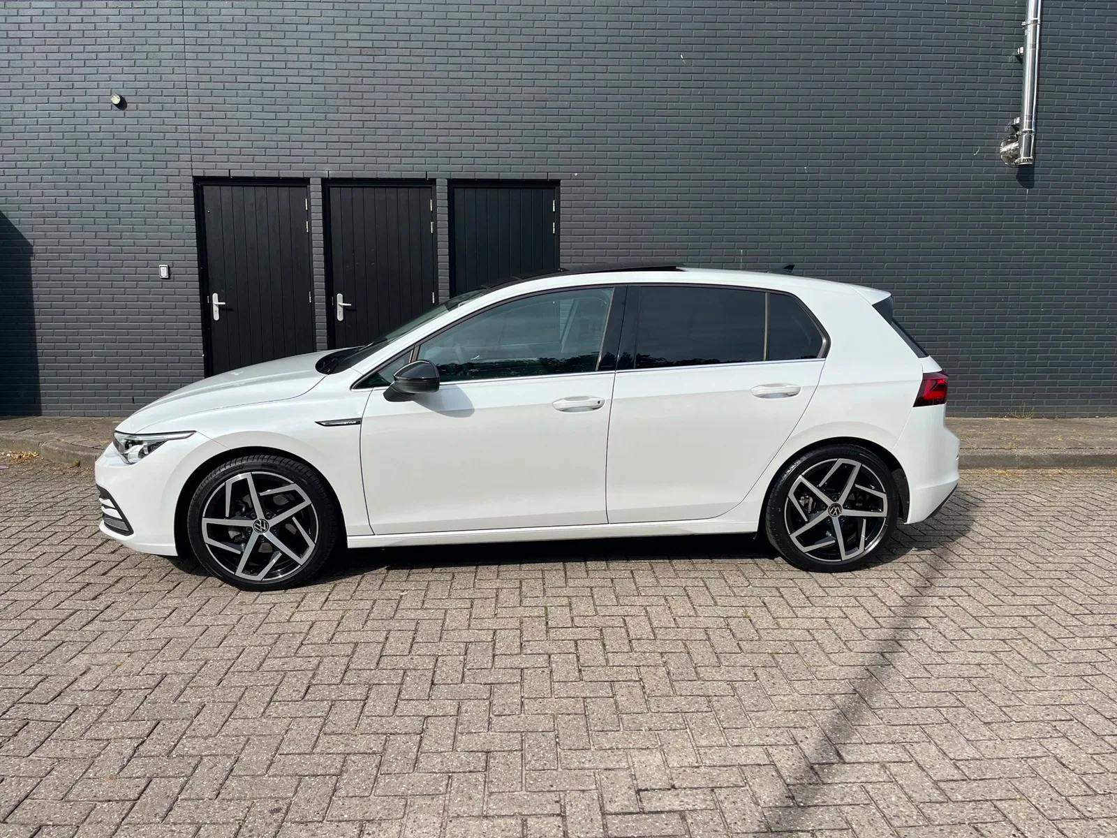 Volkswagen Golf (2020) — foto 1