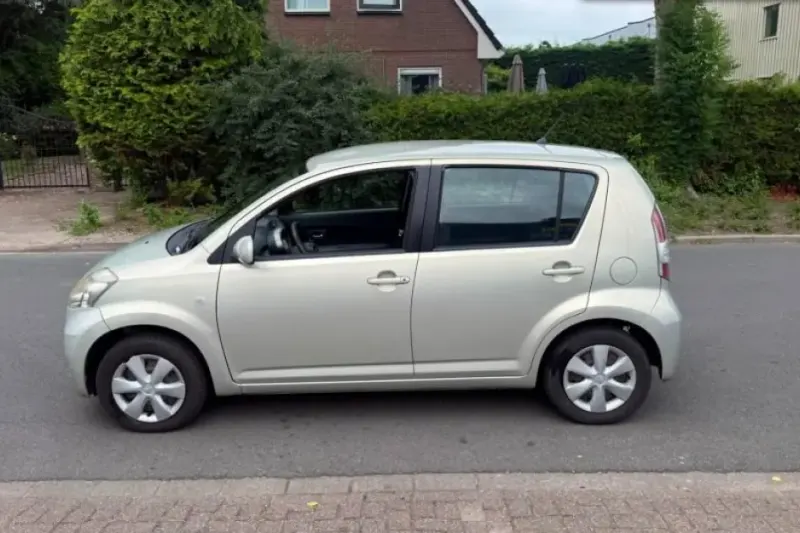 Daihatsu Sirion (2007)