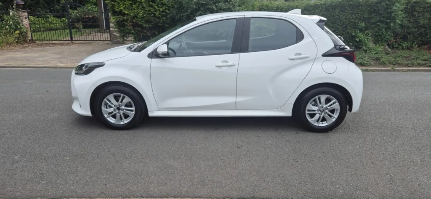Mazda 2 (2024) — foto 1