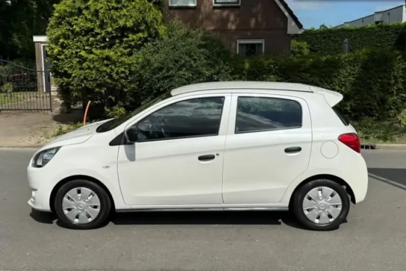 Mitsubishi Space (2013)