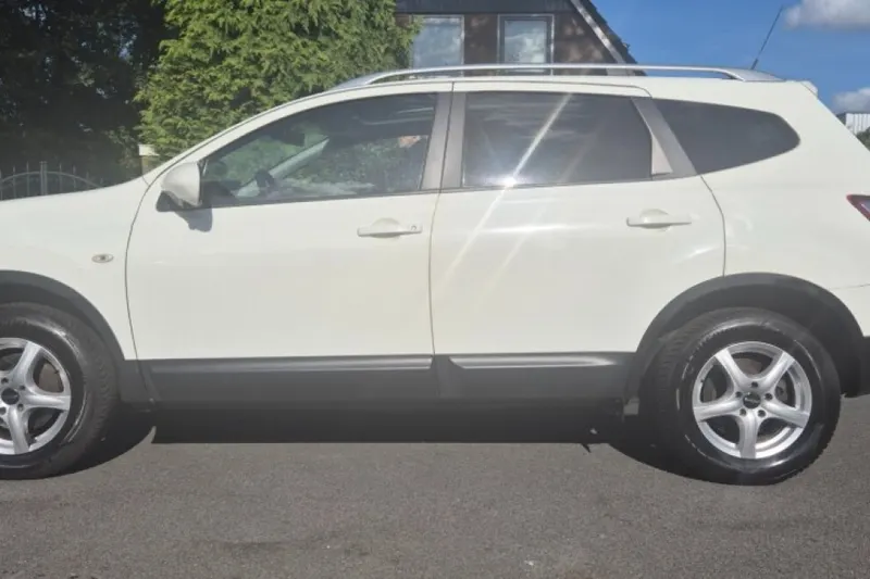 Nissan Qashqai+2 (2012)