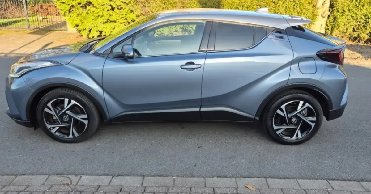 Toyota C-HR (2022) — foto 1