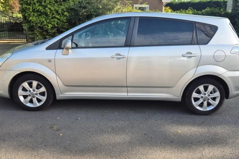 Toyota Corolla Verso (2008)