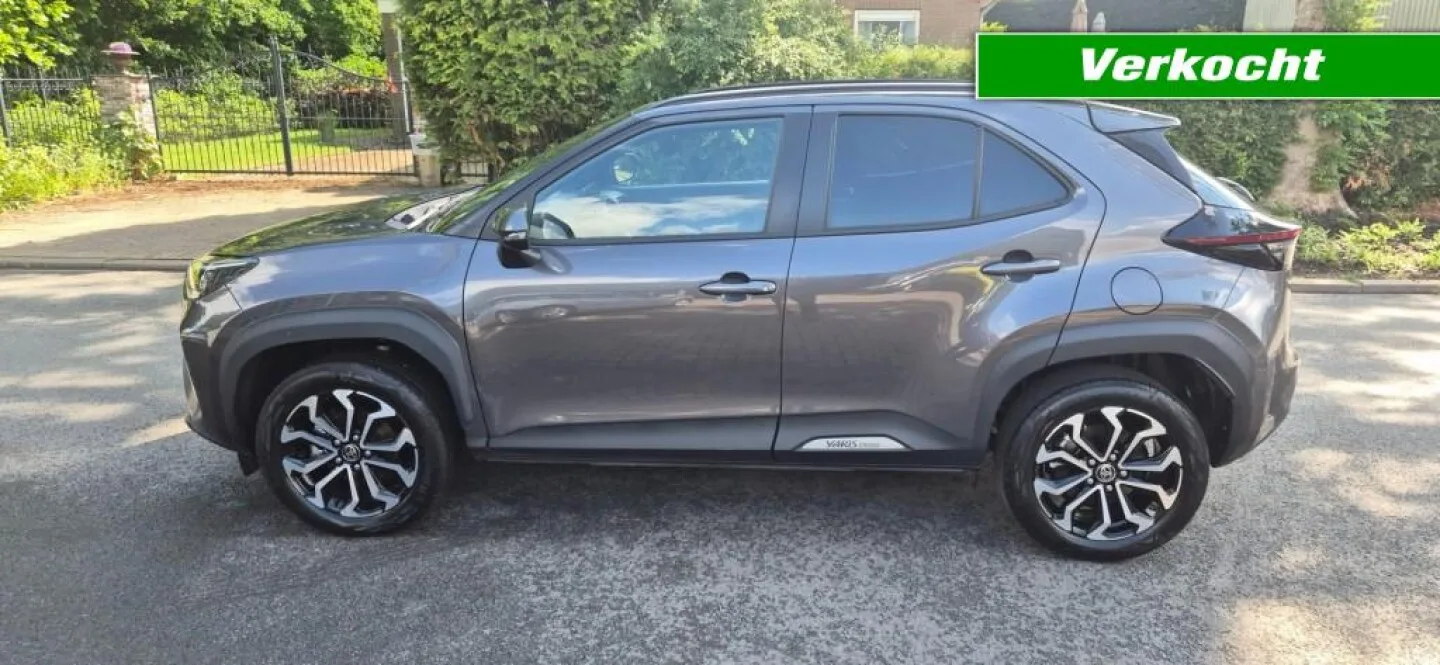 Toyota Yaris Cross (2025) — foto 1