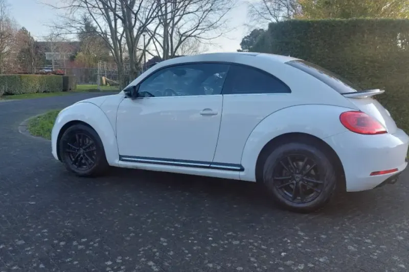 Volkswagen Beetle (2012)