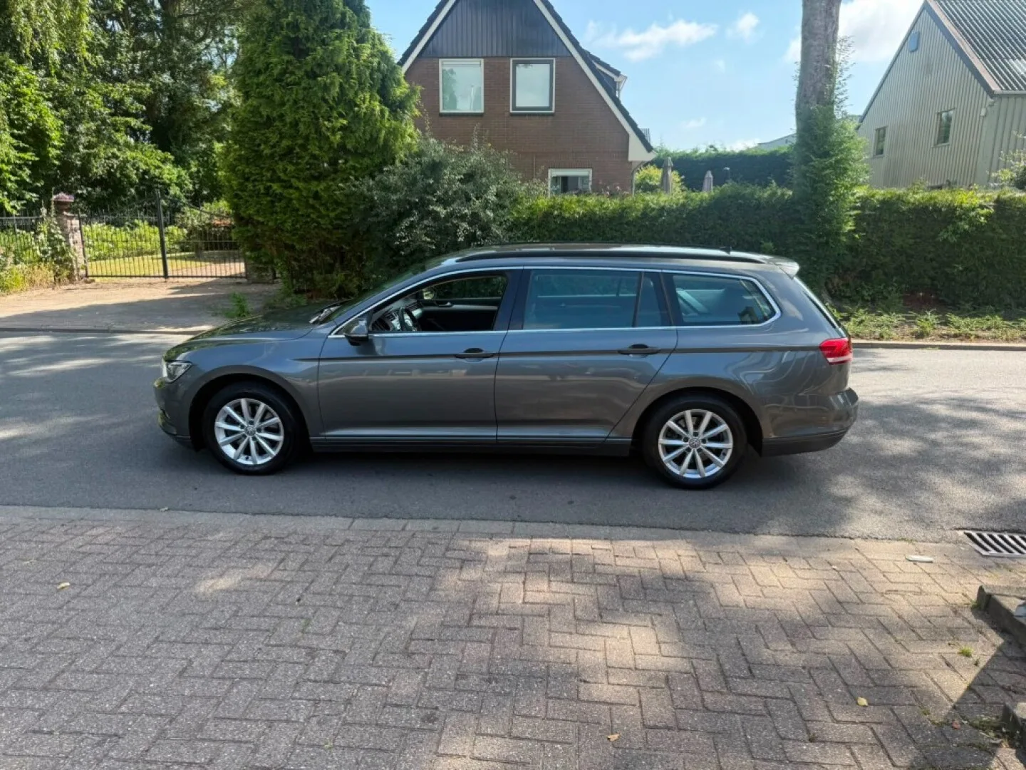 Volkswagen Passat (2015) — foto 1