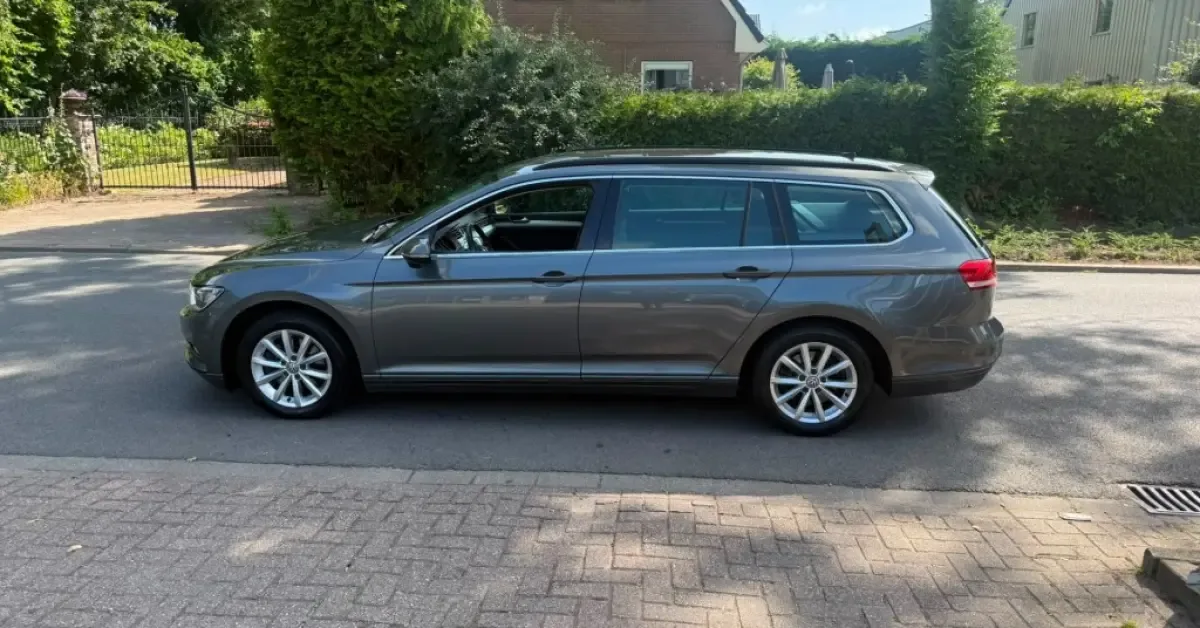 Volkswagen Passat (2015) — foto 1