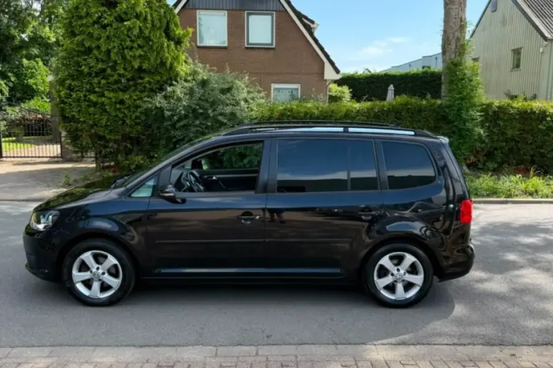 Volkswagen Touran (2011)