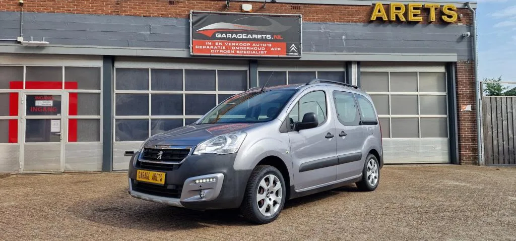 Peugeot Partner (2017) — foto 1