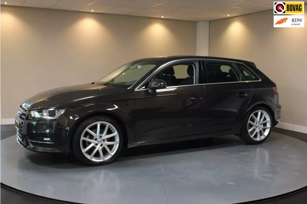Audi A3 (2015) — foto 1