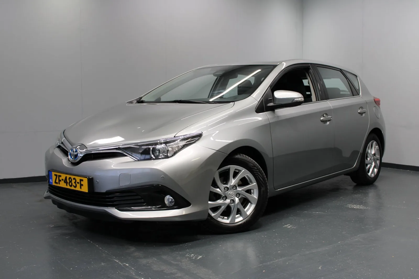 Toyota Auris (2017) — foto 1