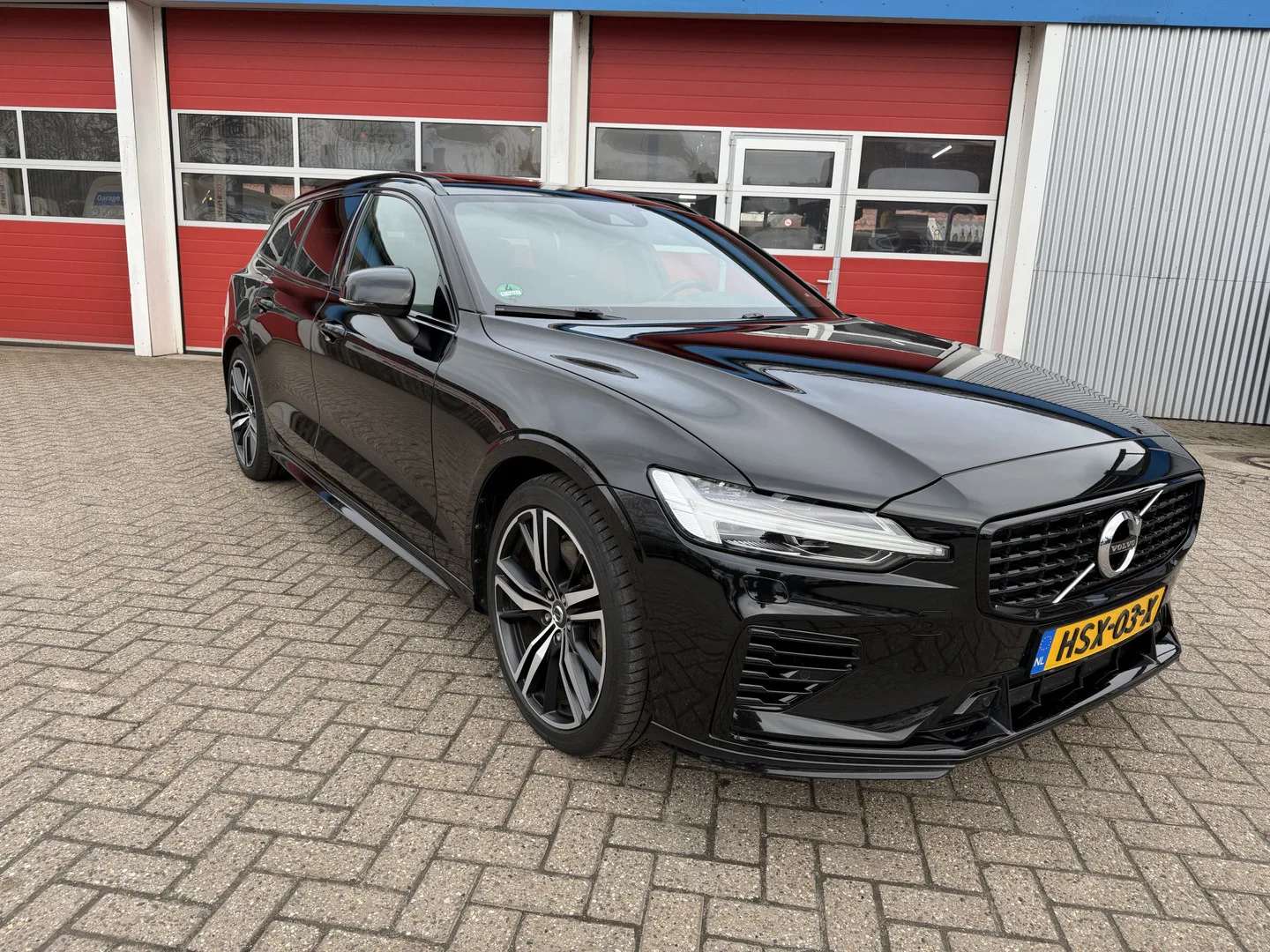 Volvo V60 (2022) — foto 1