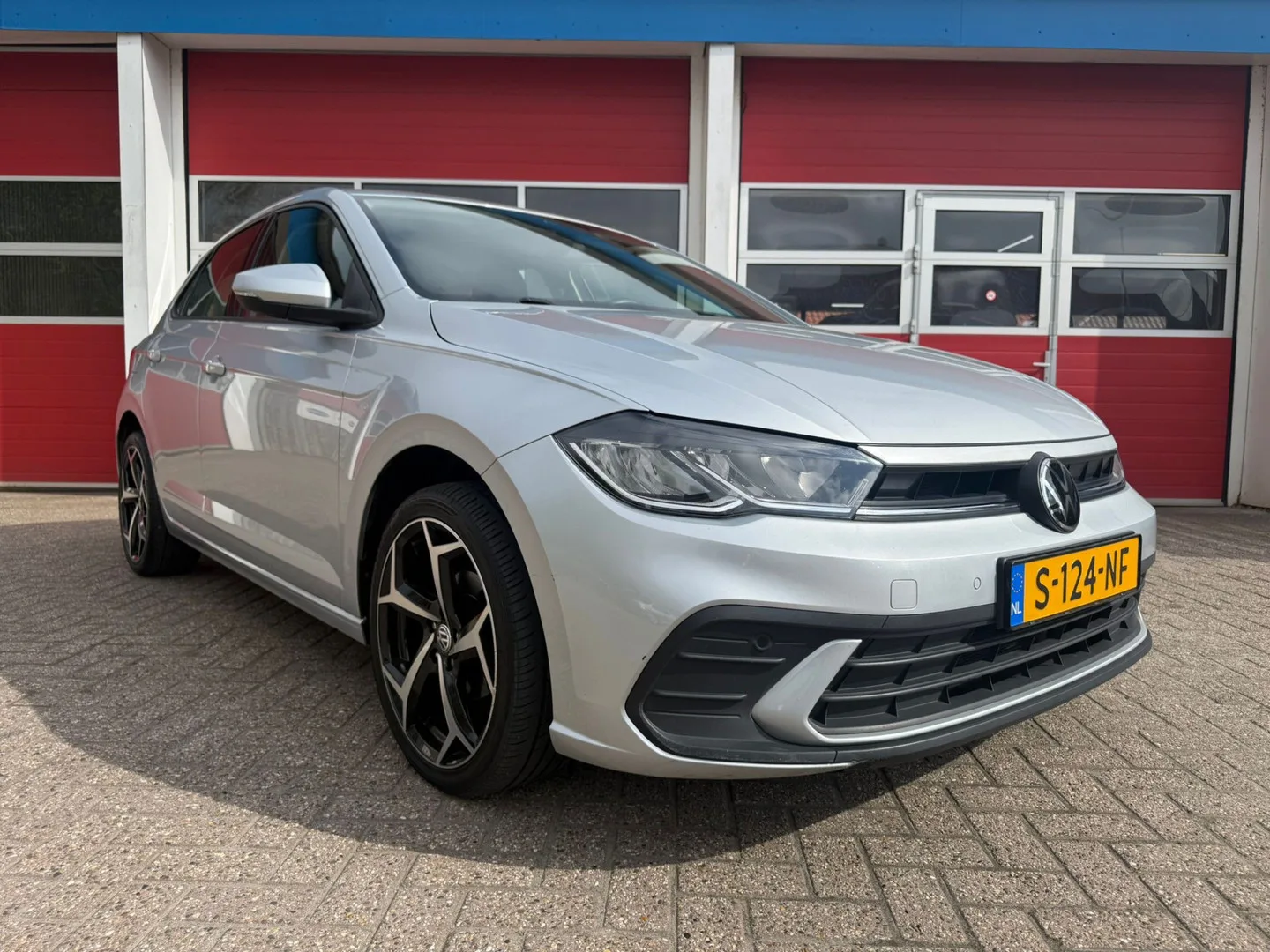Volkswagen Polo (2023) — foto 1