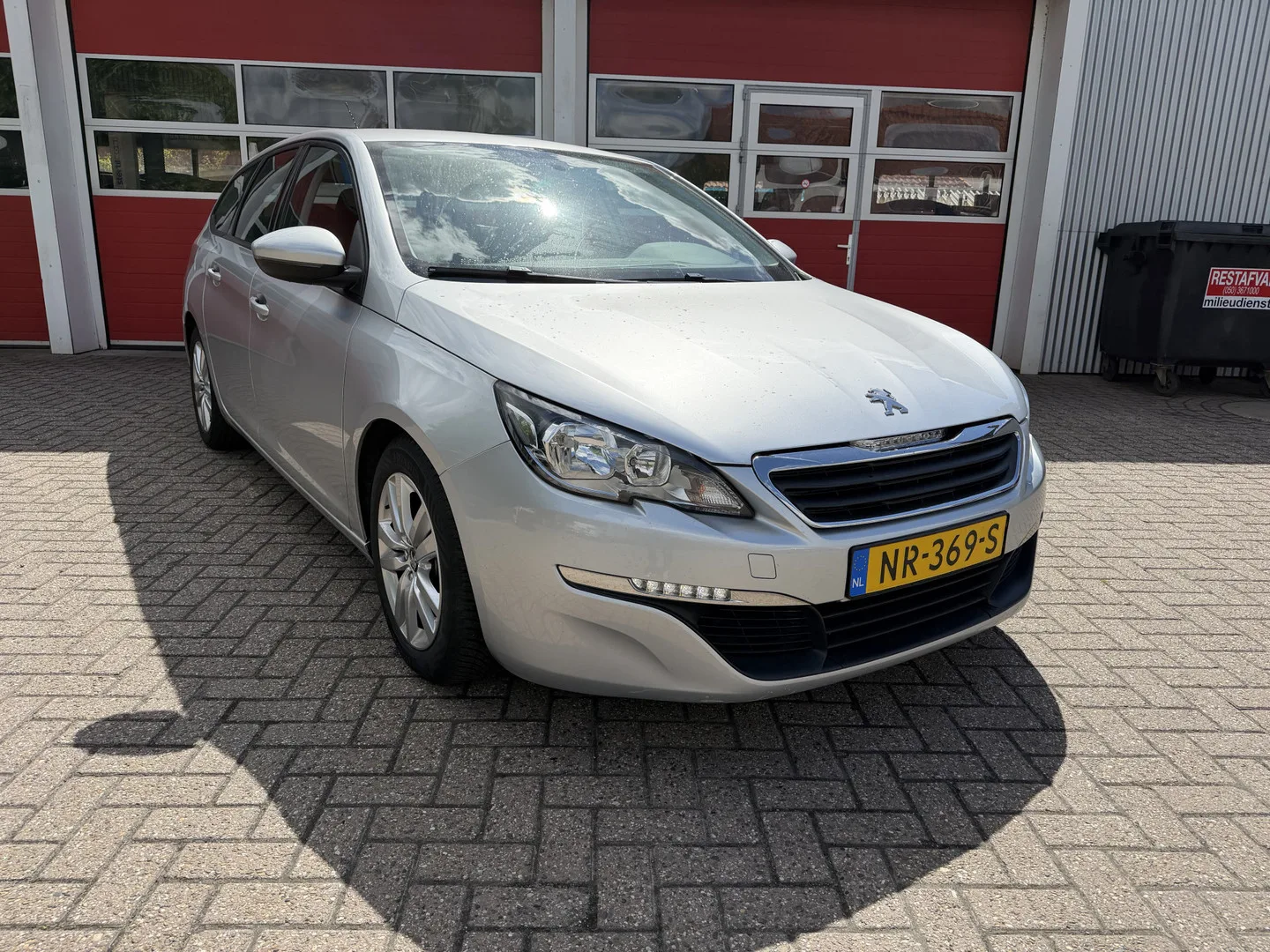 Peugeot 308 (2017) — foto 1