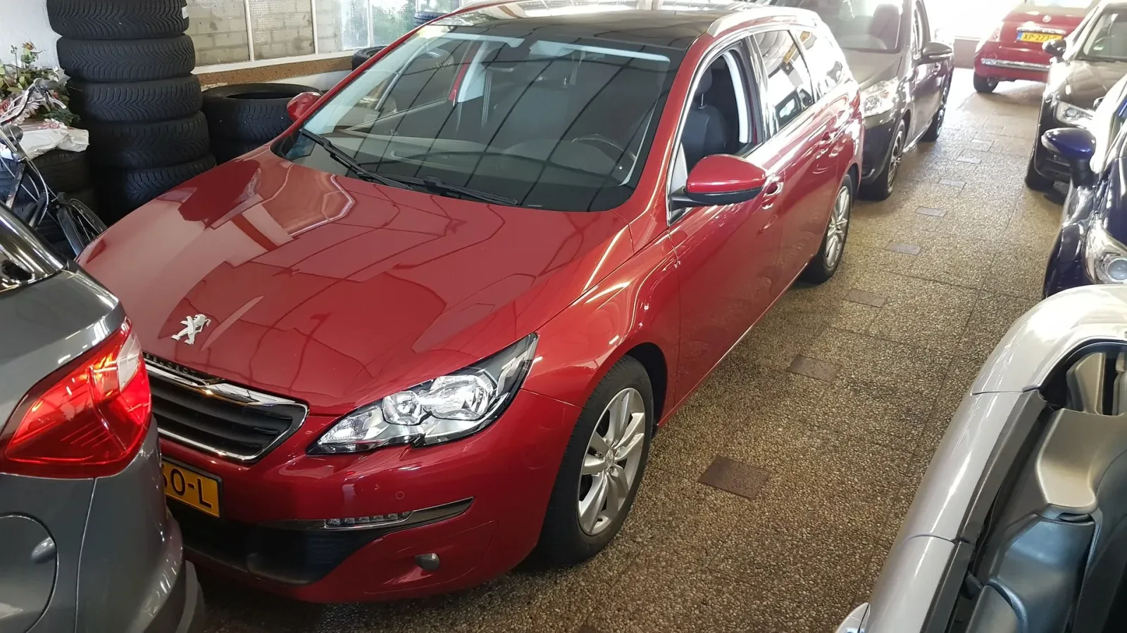 Peugeot 308 (2015) — foto 1