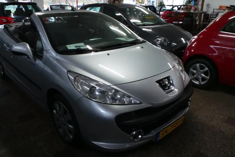Peugeot 207 (2007)