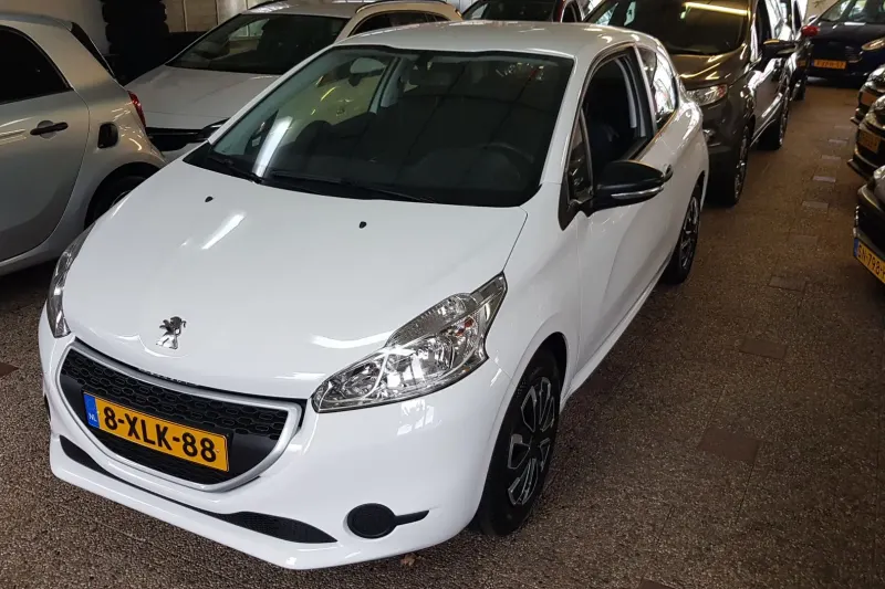 Peugeot 208 (2014)