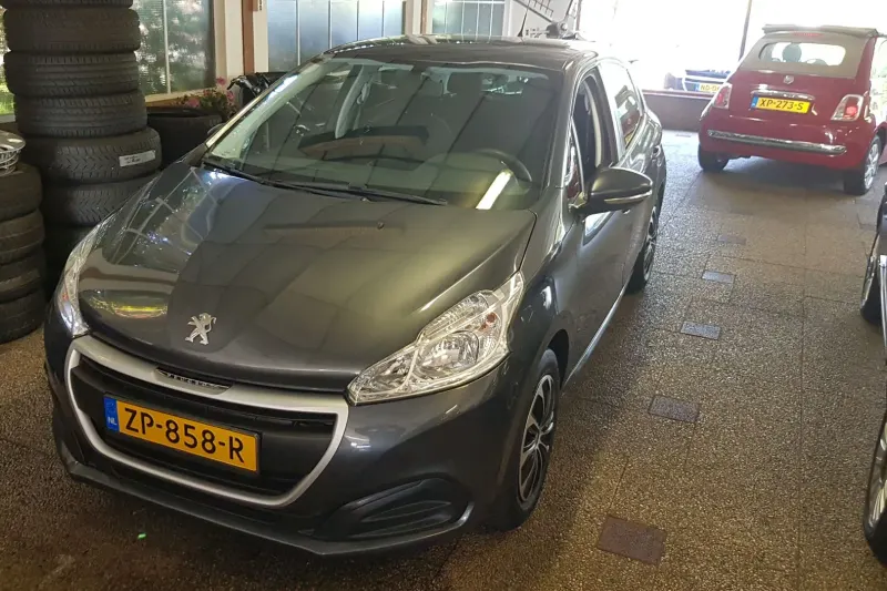Peugeot 208 (2016)