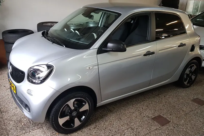 Smart ForFour (2018)