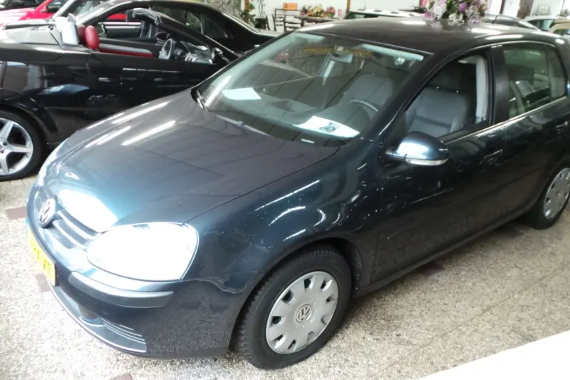 Volkswagen Golf (2005)