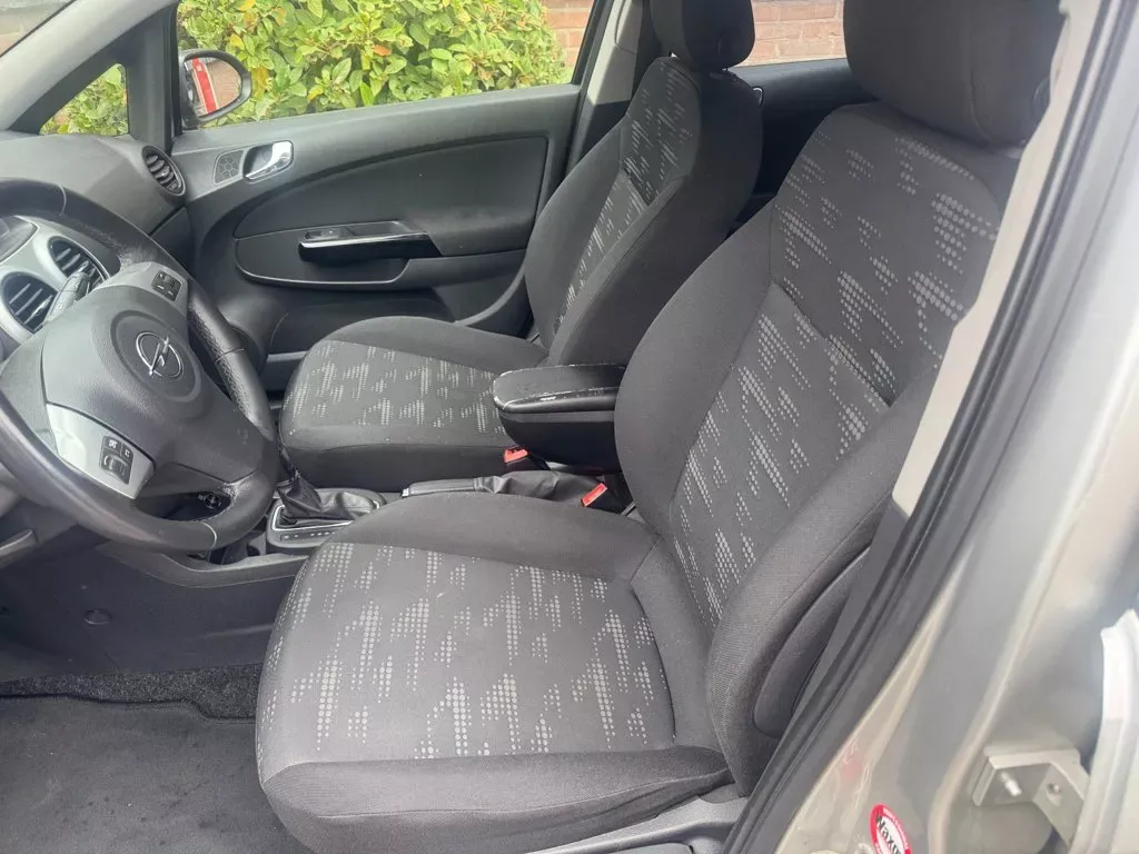 Opel Corsa (2011) — foto 1