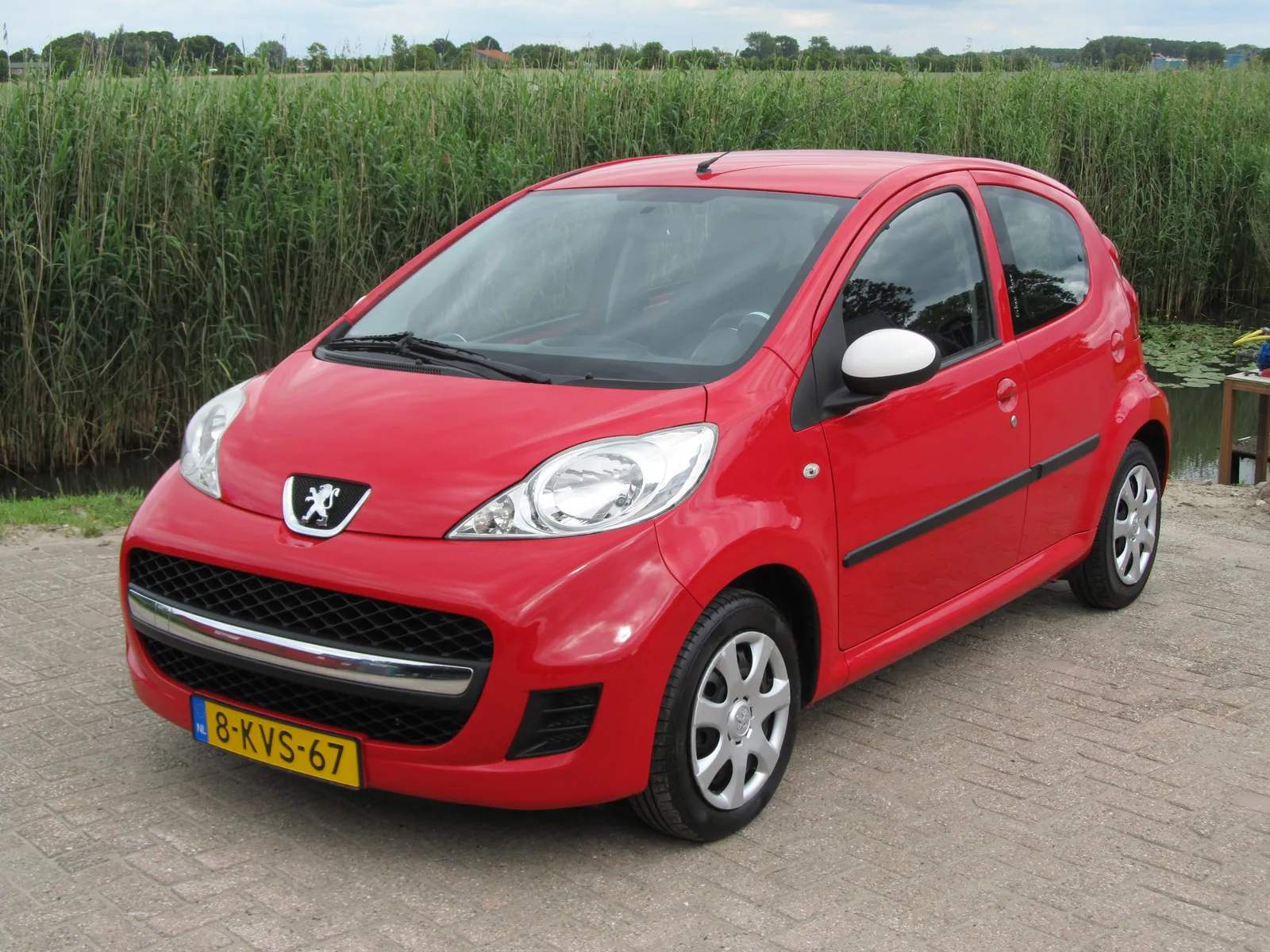 Peugeot 107 (2012) — foto 1
