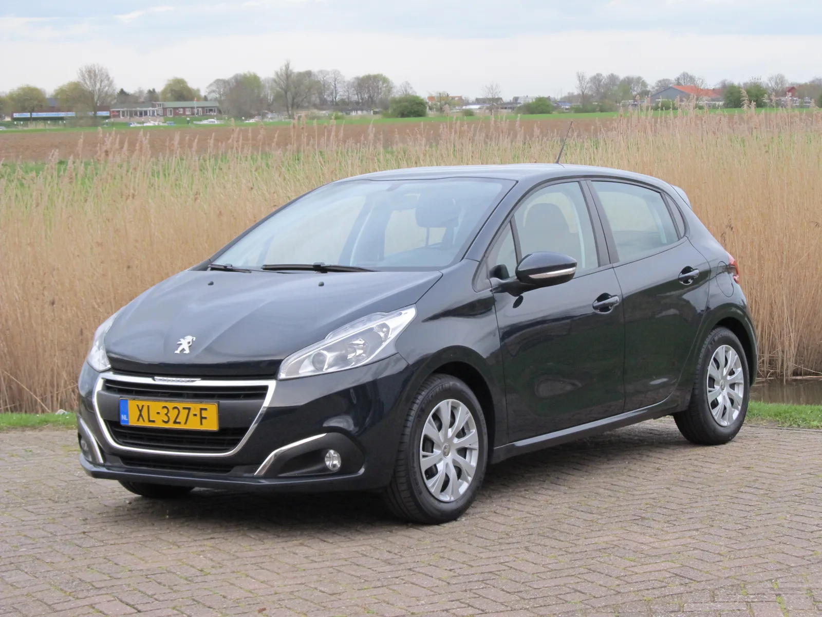 Peugeot 208 (2019) — foto 1