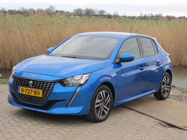 Peugeot 208 (2020) — foto 1