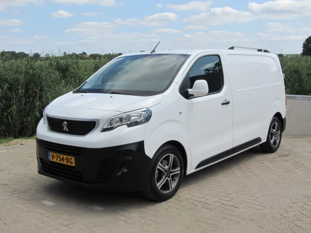 Peugeot Expert (2016) — foto 1