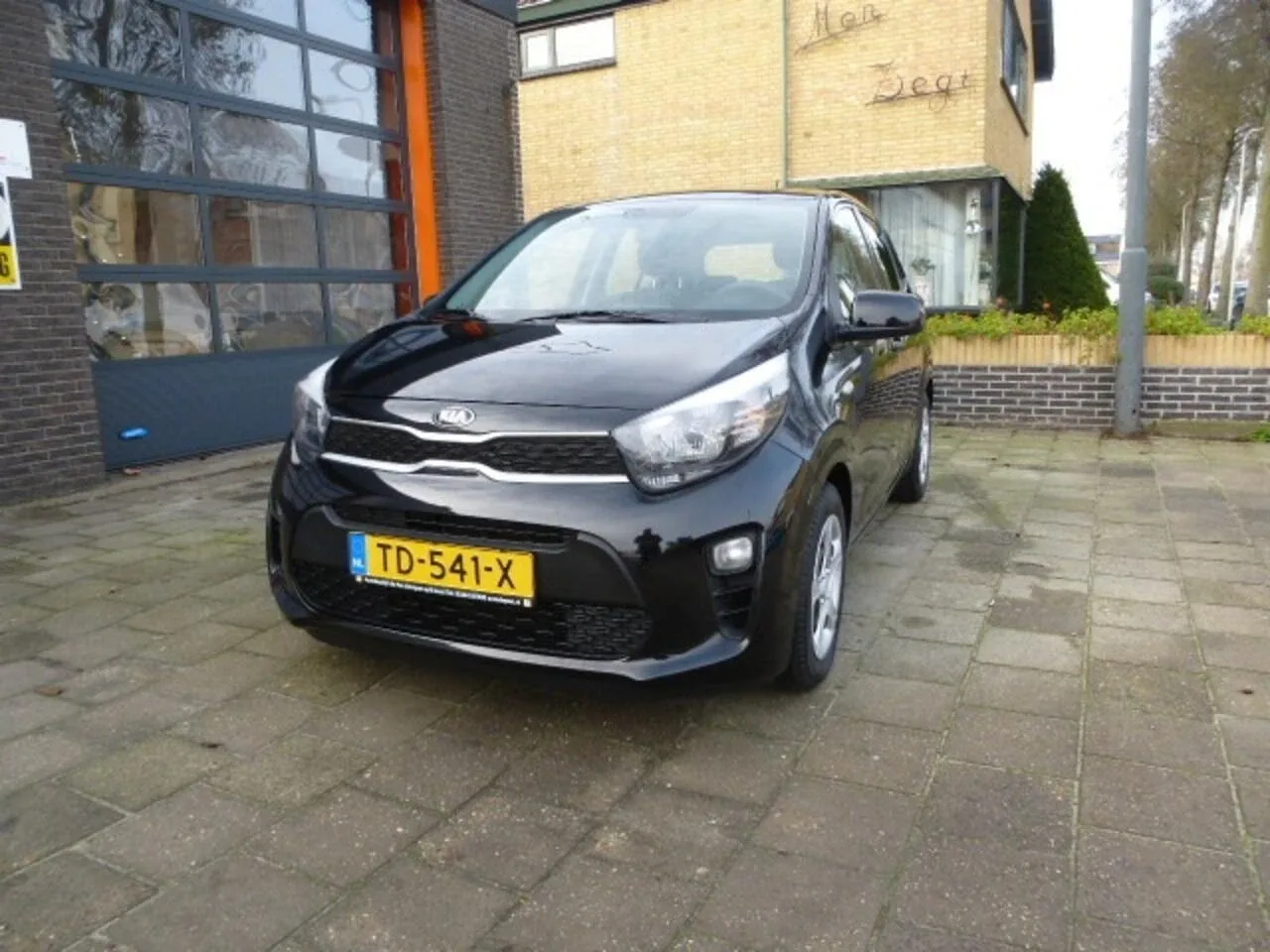 Kia Picanto (2018) — foto 1