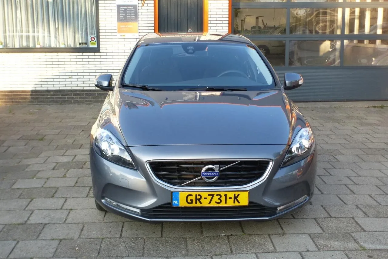 Volvo V40 (2015) — foto 1