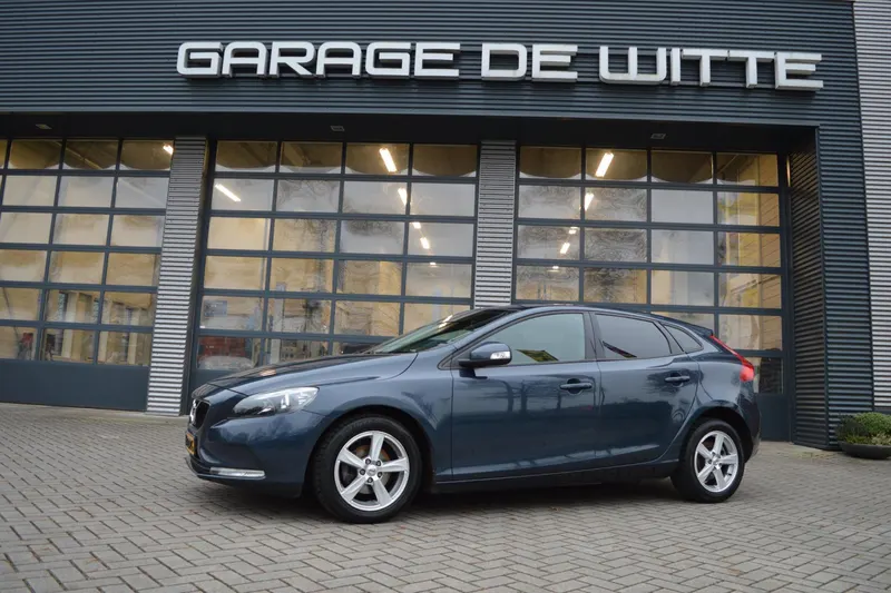 Volvo V40 (2016)
