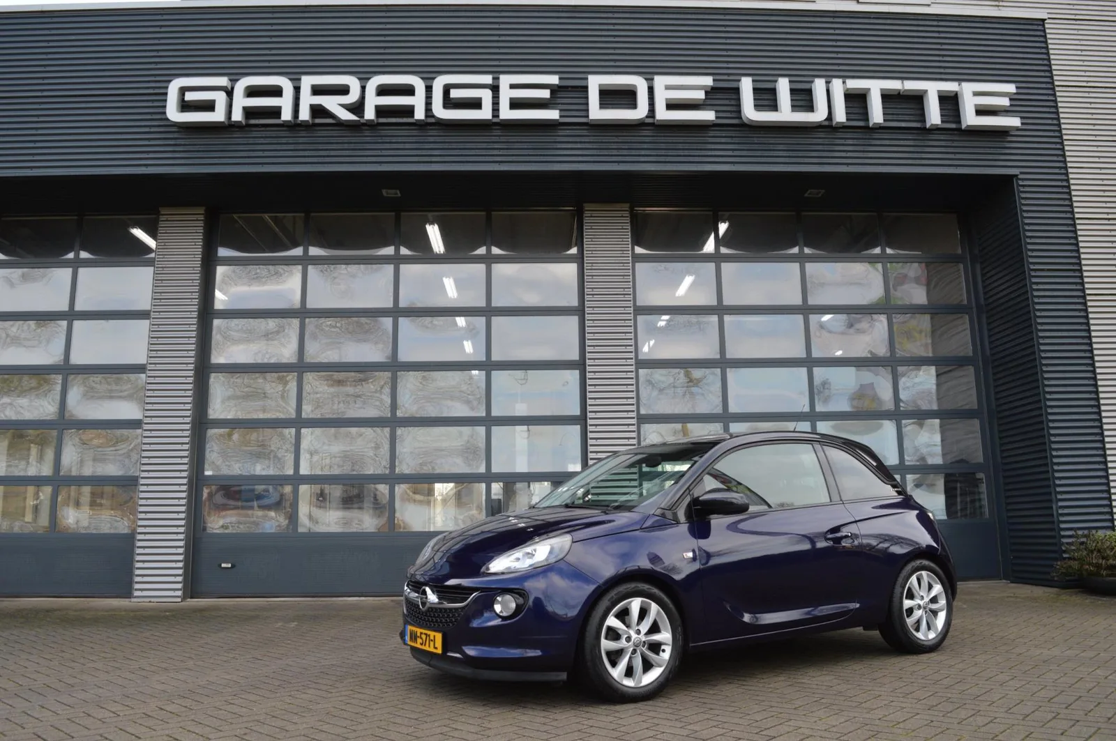 Opel Adam (2016) — foto 1