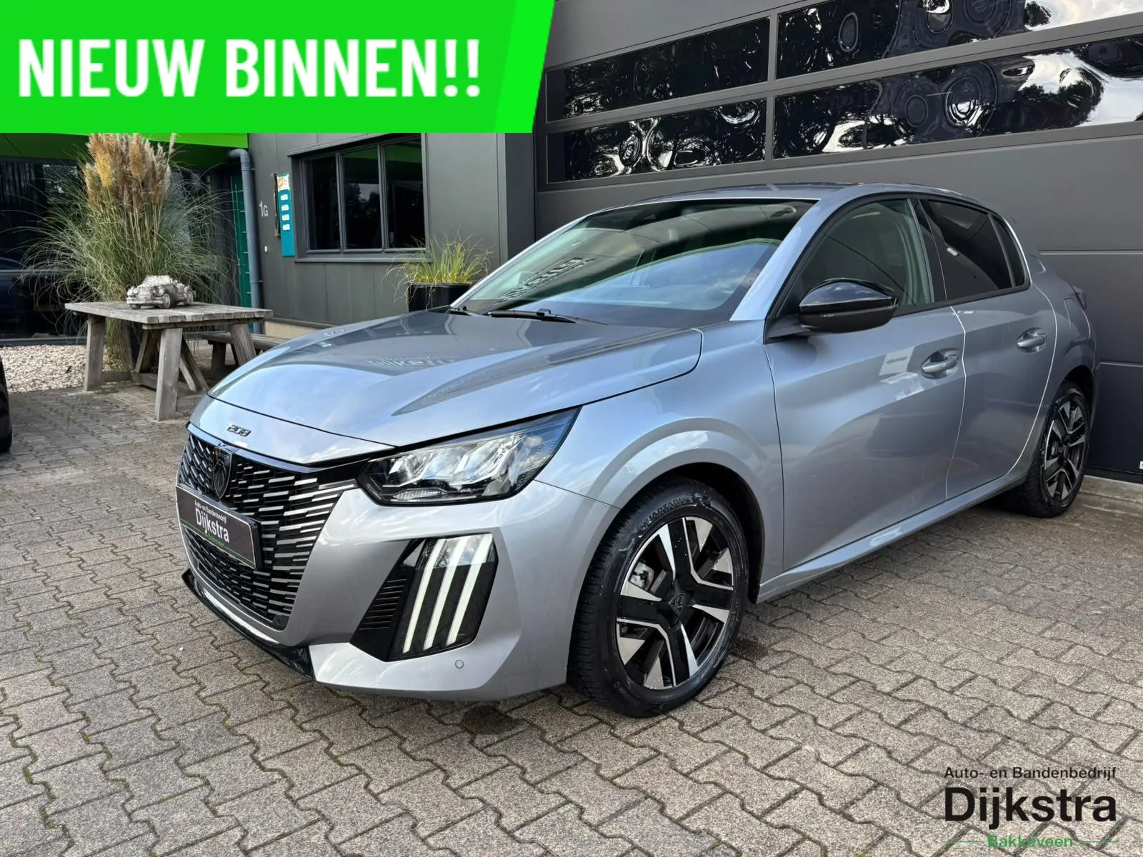 Peugeot 208 (2024) — foto 1