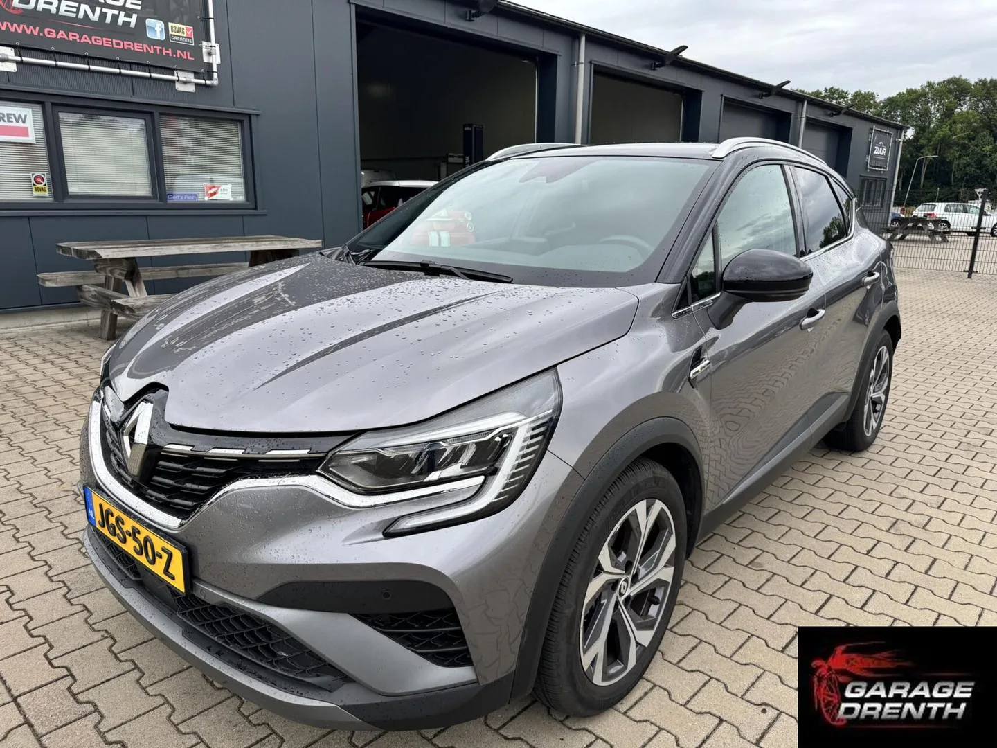 Renault Captur (2022) — foto 1