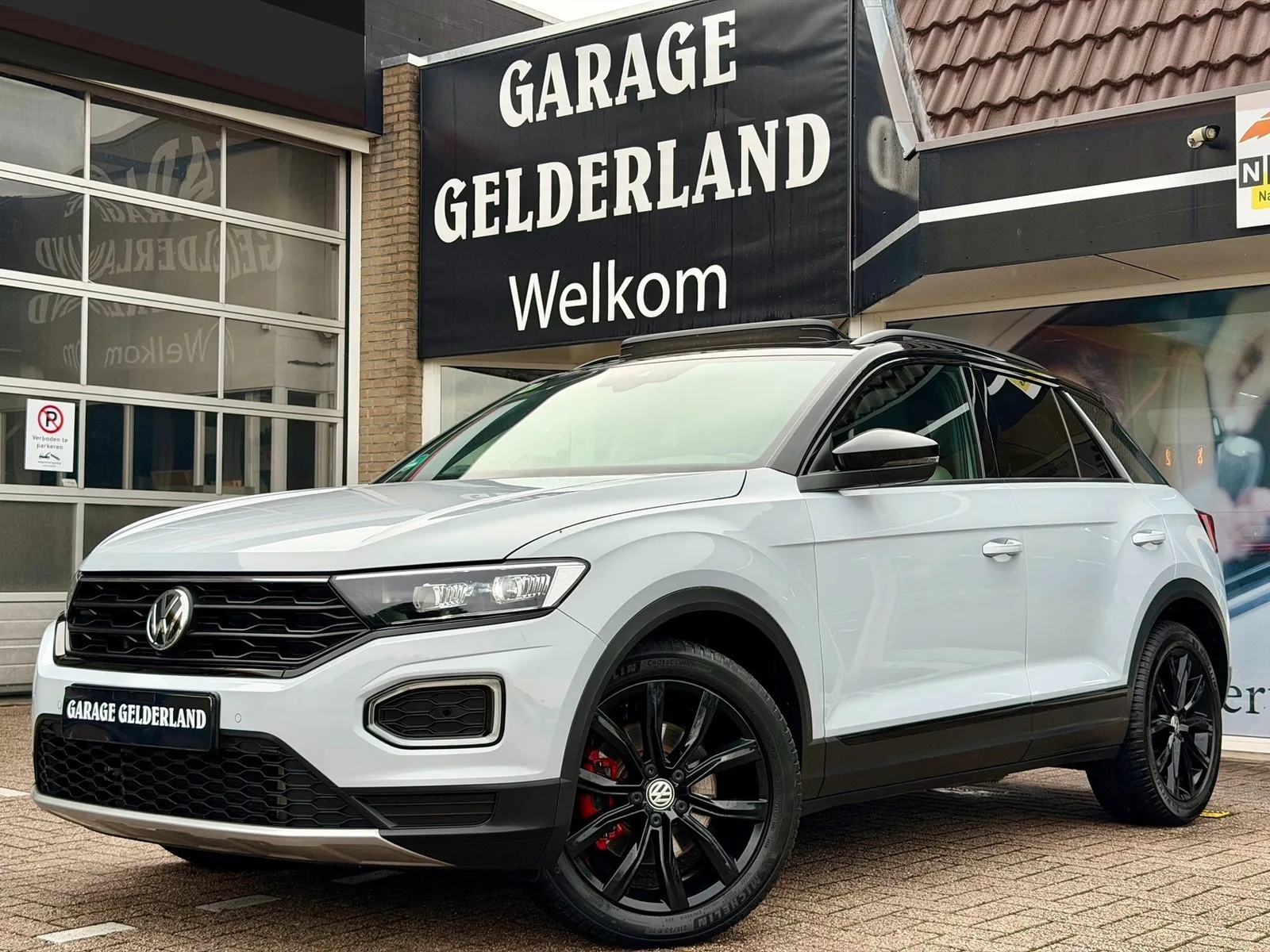 Volkswagen T-Roc (2021) — foto 1